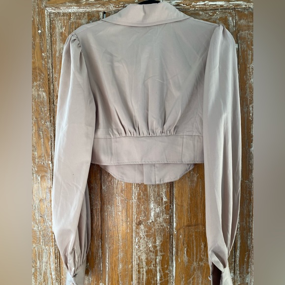 The Sang Blouse - Large but fits small - Picture 3 of 5